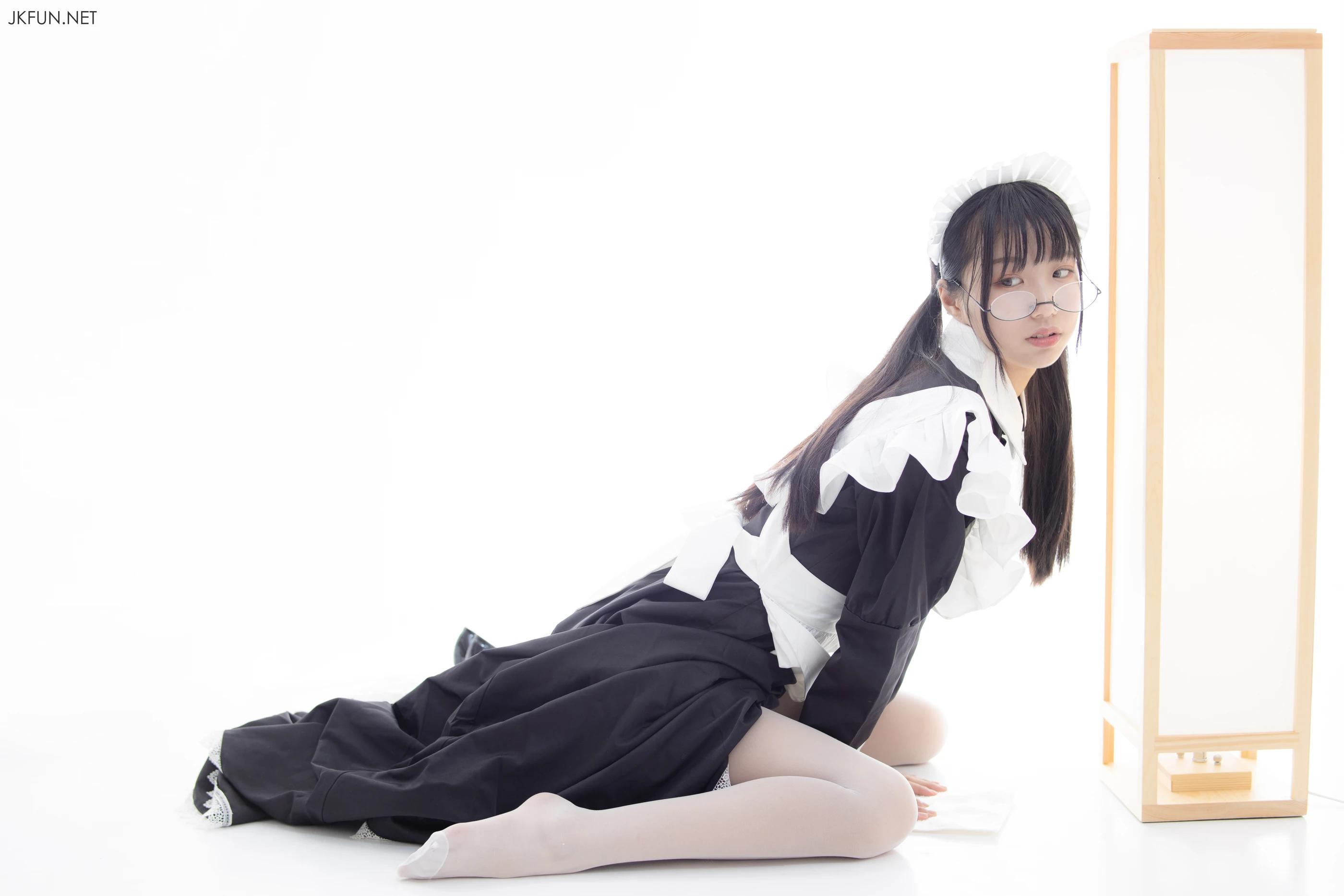 森萝财团 [JKFUN-017] 眼镜白丝女仆 [127P 1V]插图3